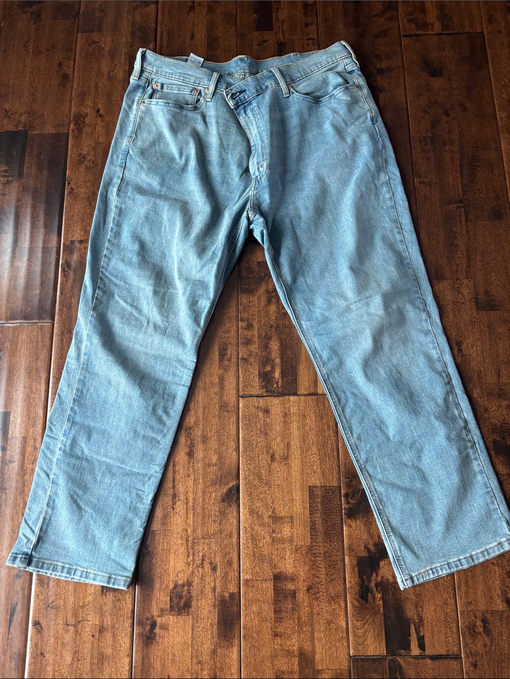 Levi's Men's Light Blue Relaxed Fit Jeans